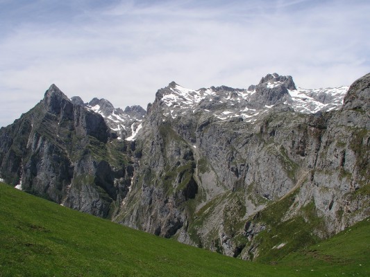 Img 1245451482 400